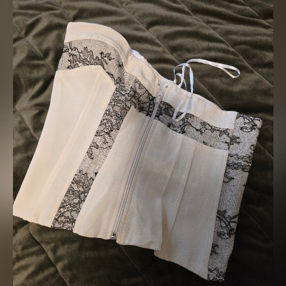 La Perla Lace Trim Top Corset - Picture 14 of 14